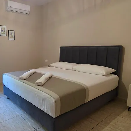 Appartement Enjoy Villa- Private Parking Tirana